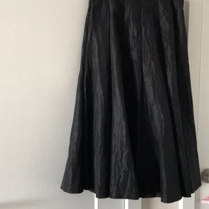 Long taffeta like skirt